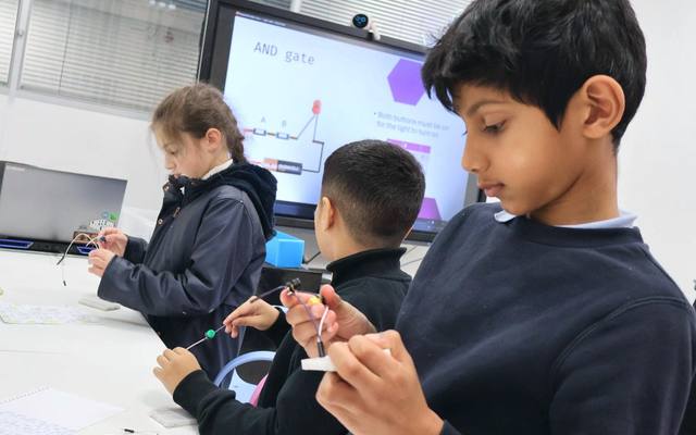 Robocoders working through logic gates